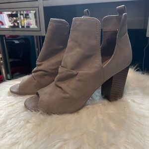 Stylish Tan Women's Peep-Toe Ankle Boots
